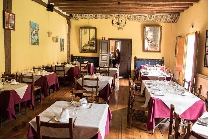Casa Rural Restaurante Casino Munilla Luaran gambar